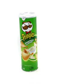 chipsyi-pringles-smetana-i-luk-170-gr